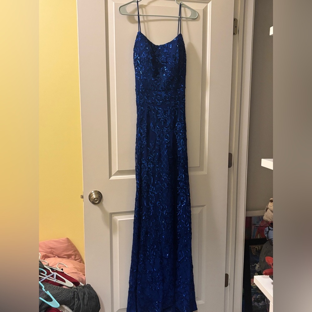 I wore this dress one time and it was super comfortable!